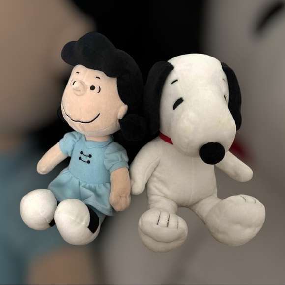 Peanuts Stuffed Animals Snoopy and Lucy - Picture 1 of 1